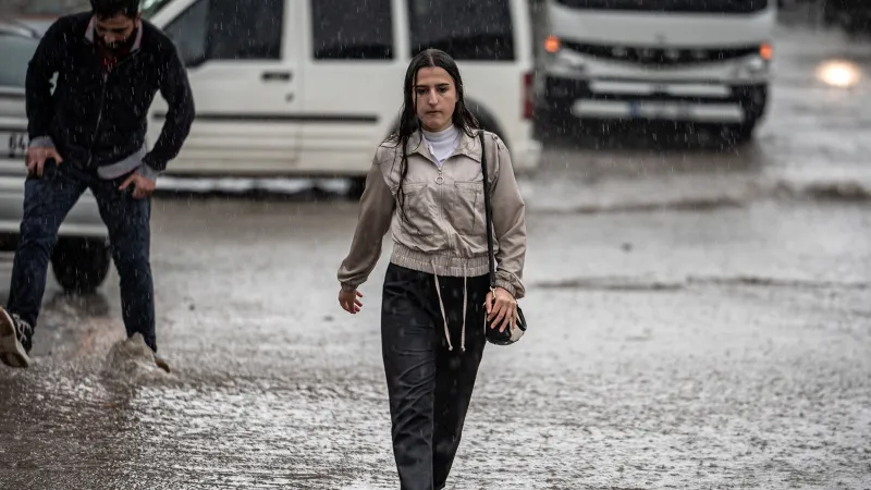 Hafta Sonu Hava Durumu: İstanbul'a Sağanak Sürprizi!