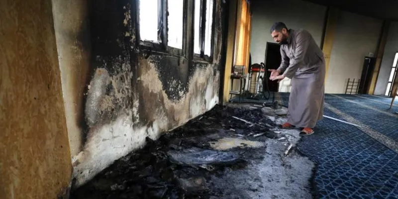 İsrail'den Şok Saldırı! Cami Kundaklandı, Kuran'lar Yandı!