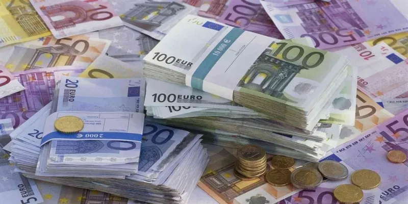 Eurosu olan üzüldü