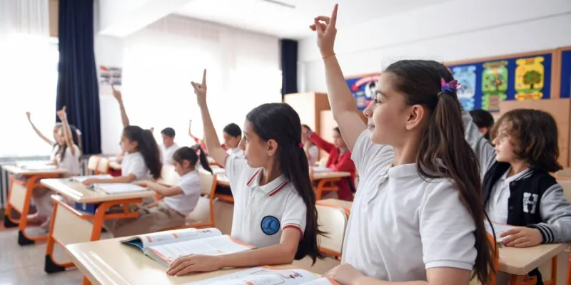 MEB Duyurdu: Öğrencilere Bayram Tatili Sürprizi! İşte Detaylar