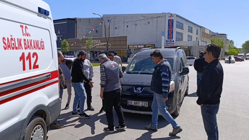 Motosikletli Muhtarın Karıştığı Kaza Kameraya Yansıdı