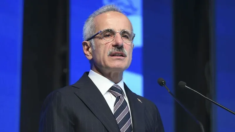 Ankara-İstanbul Arası 80 Dakika mı? Bakan Uraloğlu'ndan Şok Açıklama!