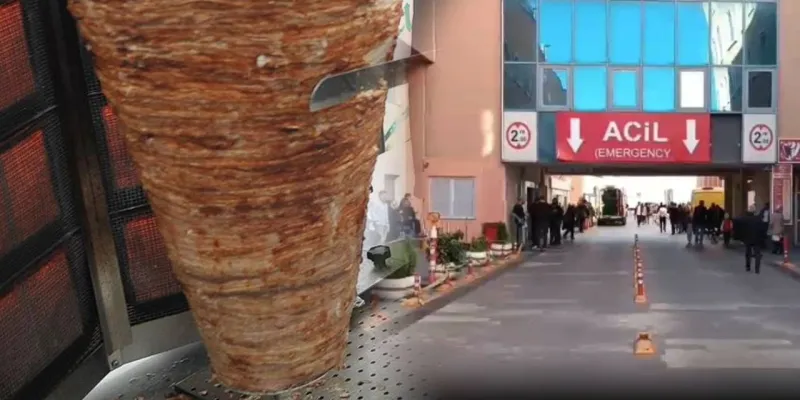 Tavuk Döner Faciası! 40 Öğrenci Zehirlendi, Hastaneye Kaldırıldı!