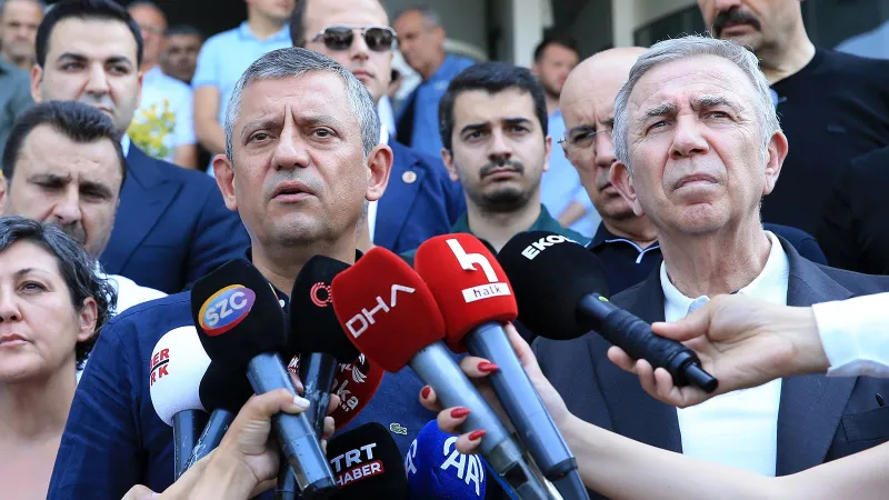 Özgür Özel'den Ferdi Zeyrek'in sağlık durumu hakkında açıklama